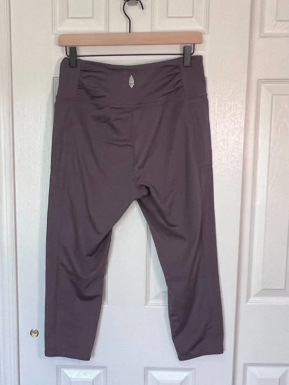 Free People Movement Ruched Waist Capri Leggings Kalamata Size Med